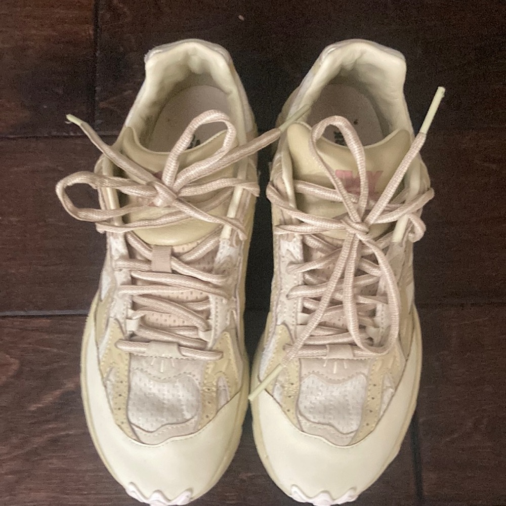 Ivy Park Savage Trail Running Shoe